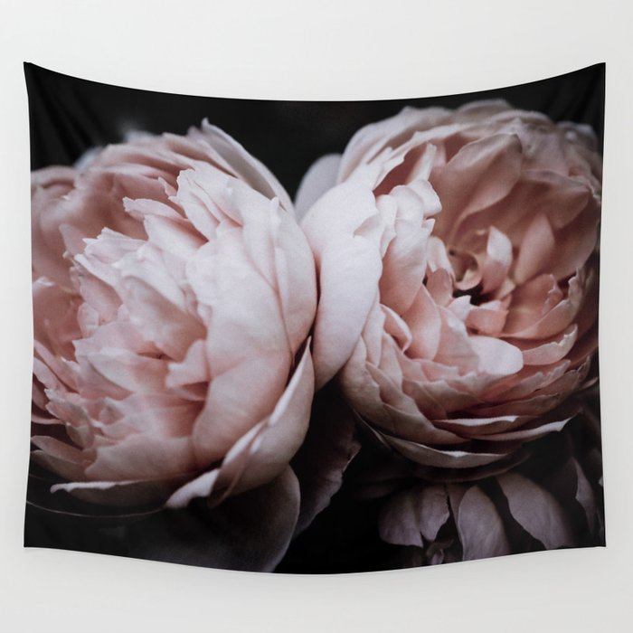 Romeo & Juliet Roses Wall Tapestry