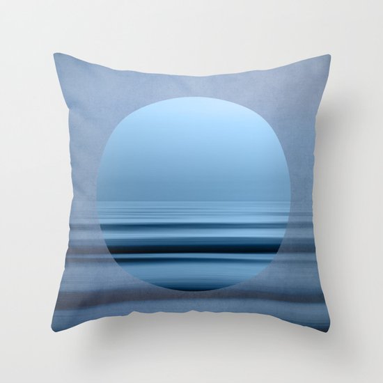 mon coeur Throw Pillow