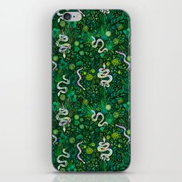 Serpents Colorés dans L'Herbe (Colorful Snakes in the Grass)  iPhone Skin