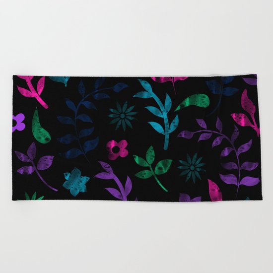 Seamless Flower Pattern III Beach Towel