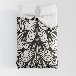 Black and White Paisley Burst. Comforter