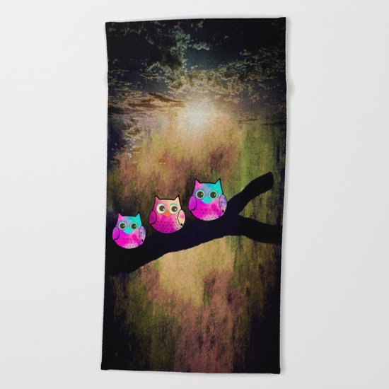 owl-1 Beach Towel
