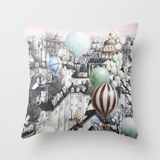 Balloon travel Throw Pillow