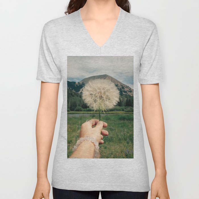 I wish I was in the mountains V Neck T Shirt