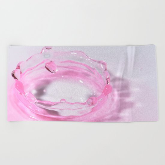 CUTE PINK WATER SPLASH Beach Towel