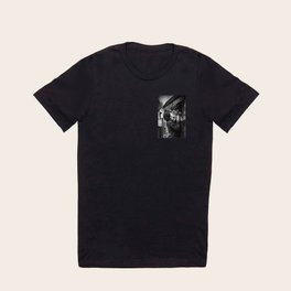 The Kiss - The Last Goodbye - Lovers kissing goodbye through open window on train black and white photograph T Shirt