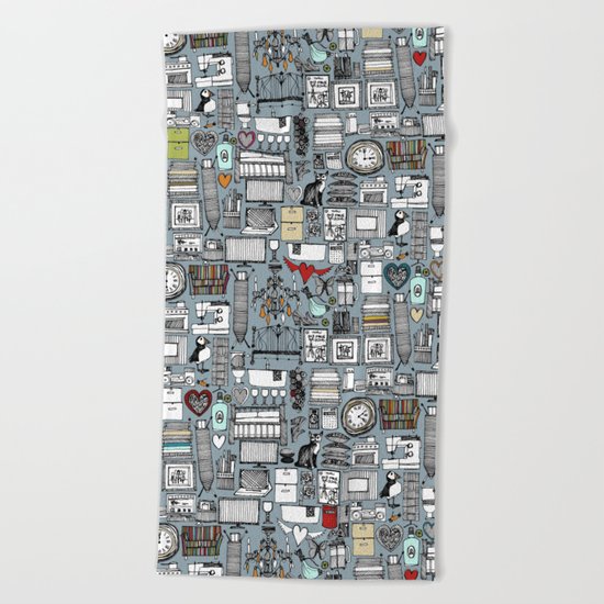 love and stuff Beach Towel