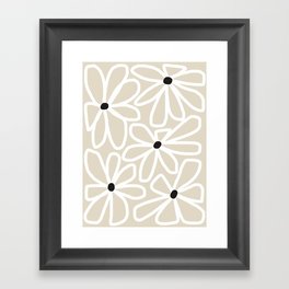 Daisy chain - neutral Framed Art Print