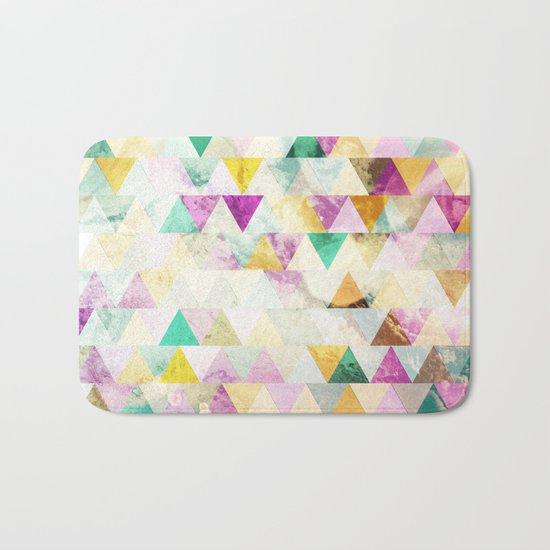 Triangles madness Bath Mat