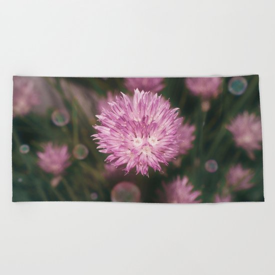 Chive bubbles Beach Towel