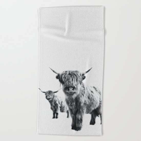 LULU & SARA - Scottish Highland Cows Beach Towel