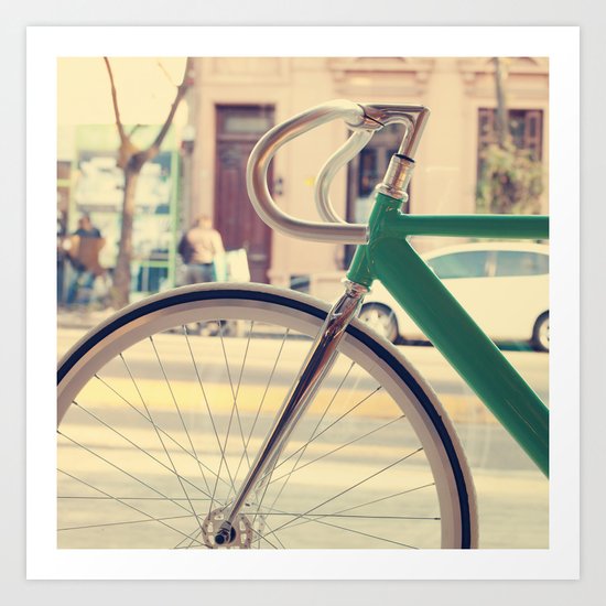 Geen Mint Bicycle in the City (Retro - Vintage Photography) Art Print