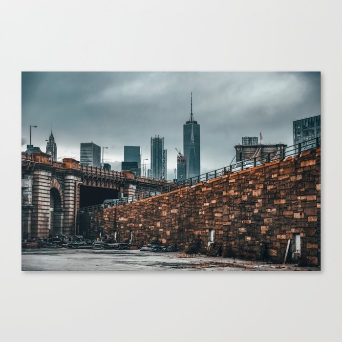 Brooklyn Bridge and Manhattan skyline in New York City Canvas Print