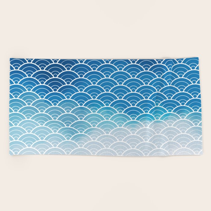 Classic Blue Ombre Japanese Waves Pattern (Pantone Classic Blue) Beach