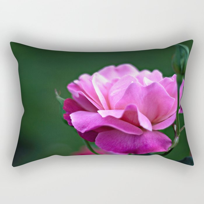 una rosa Rectangular Pillow