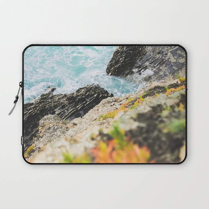 The sea and the color Laptop Sleeve