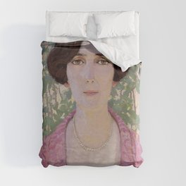 Portrait of a woman wearing pearls Duvet Cover