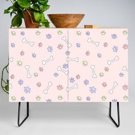 Childish seamless pink pattern with cute dogs, paws and inscriptions. Texture for baby clothes, fabric, wrapping paper and textiles. Credenza