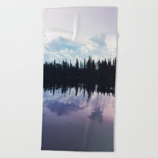 The north remembers Beach Towel