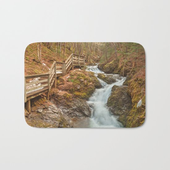 Centipede Step Falls Bath Mat