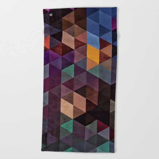 rhymylyk dryynnk Beach Towel